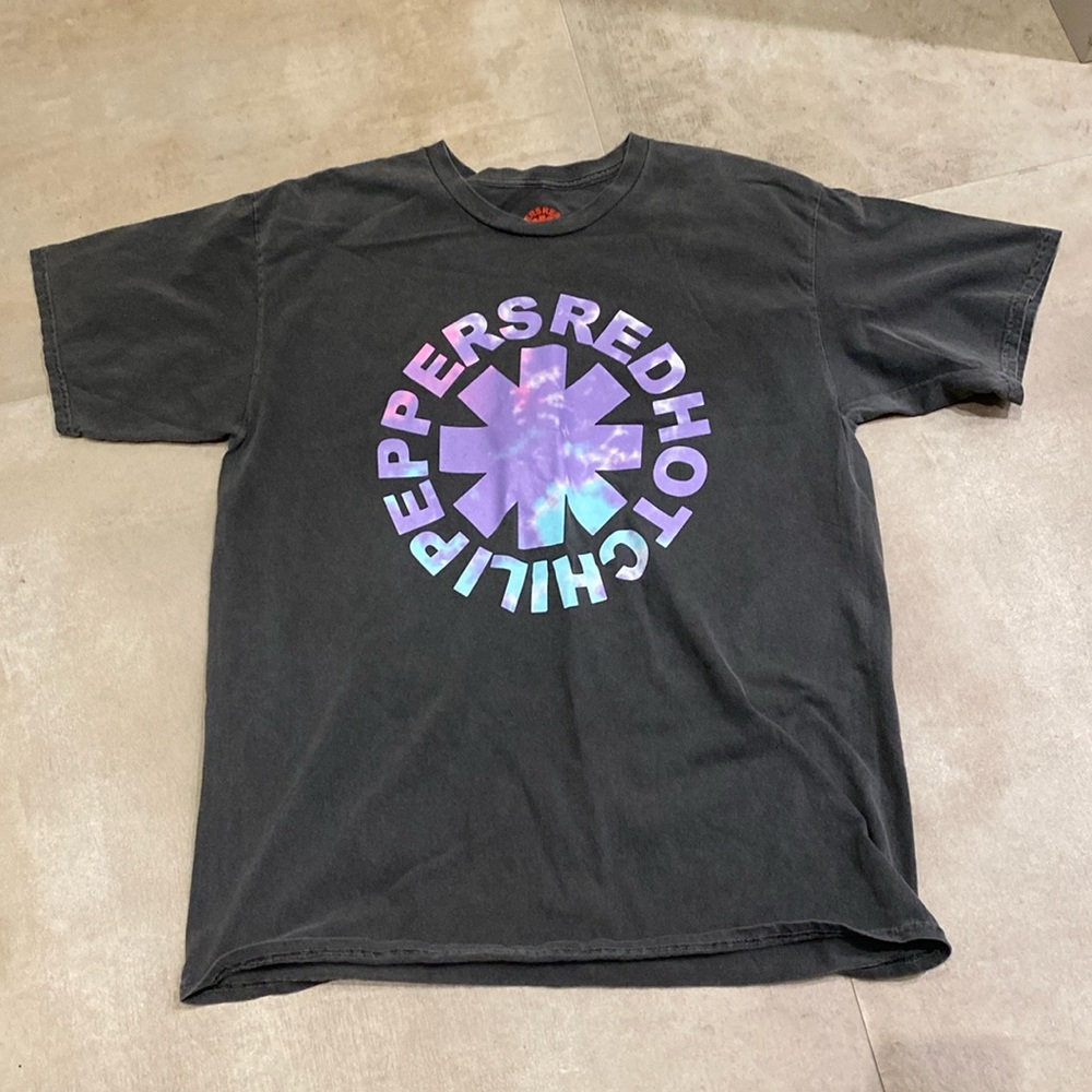 Red hot chili peppers love world tour Tshirt